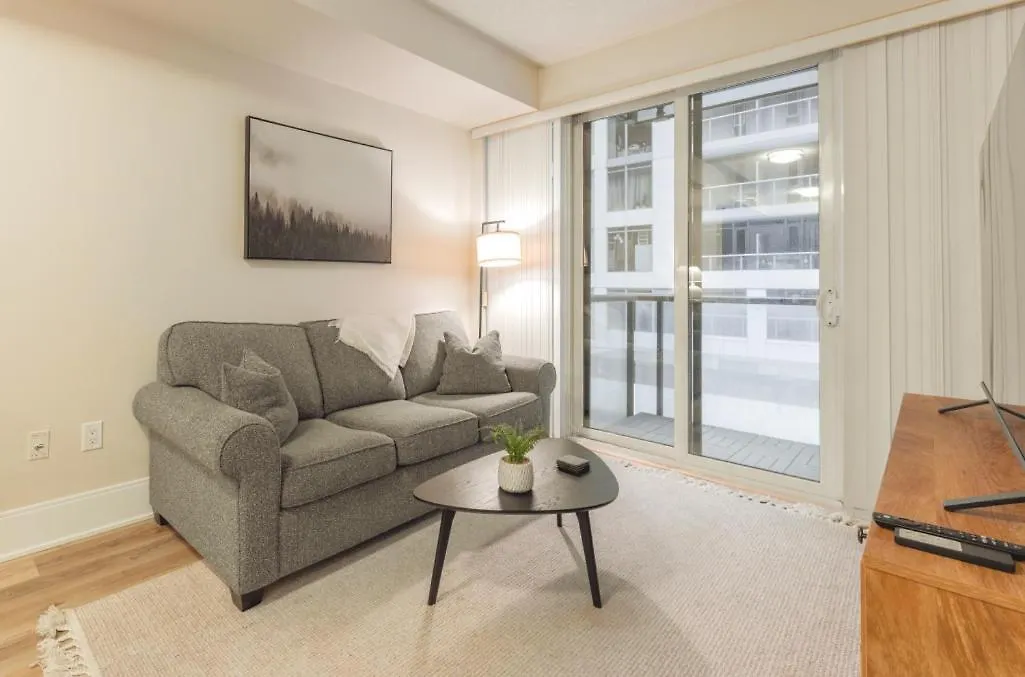 Toronto Entertainment District - King Bed Condo - Close To Core - Dome - Scotiabank - Cne - Fort York - Near King St W Canada