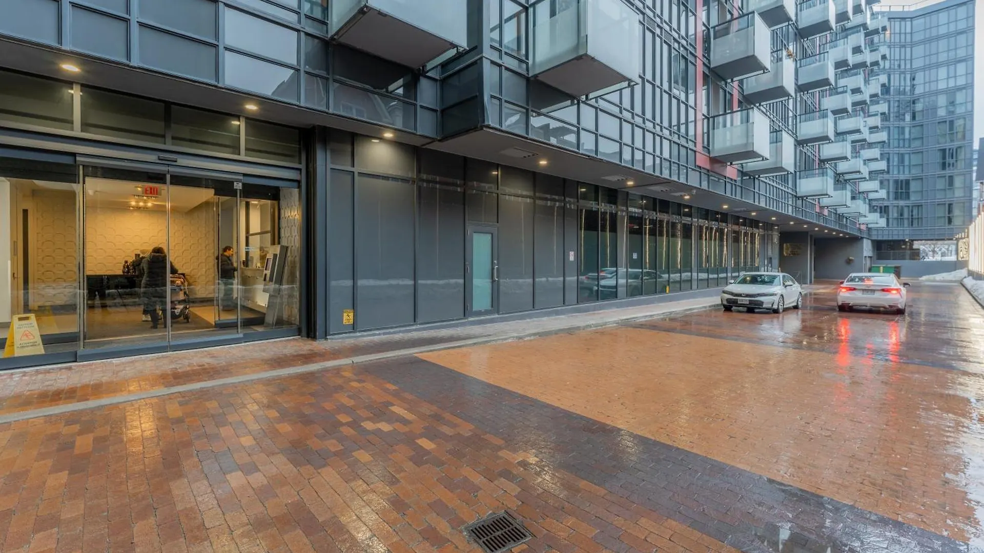 Toronto Entertainment District - King Bed Condo - Close To Core - Dome - Scotiabank - Cne - Fort York - Near King St W Apartment
