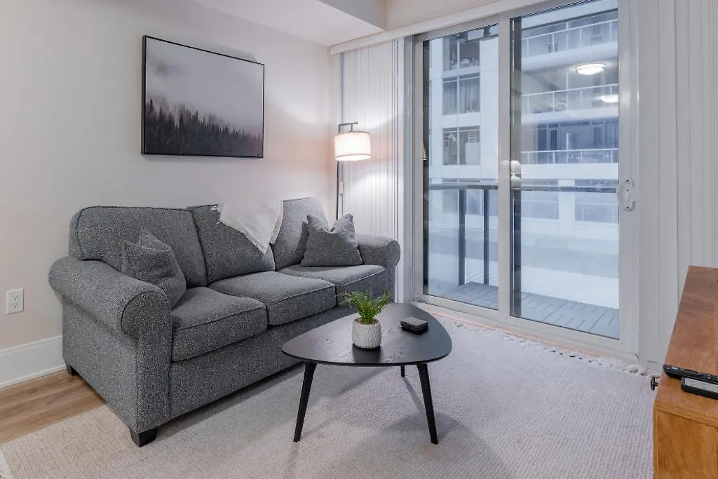 Toronto Entertainment District - King Bed Condo - Close To Core - Dome - Scotiabank - Cne - Fort York - Near King St W